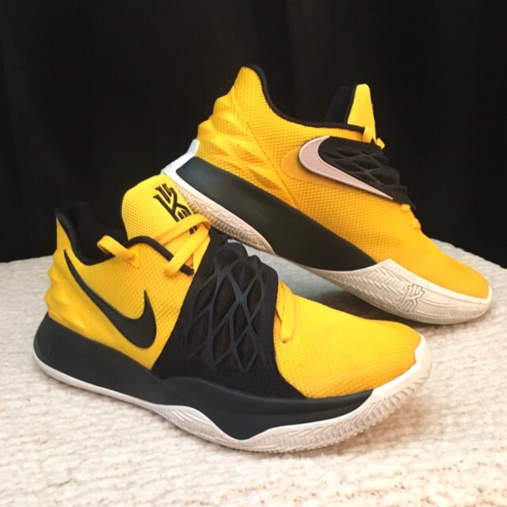 Mens Nike Kyrie Low “Amarillo” size 11 color yellow/black